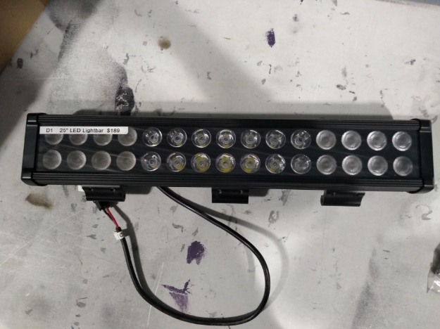 Picture of D2 25" LED bar, 150 watt - draw about 140 watt, Combo beam - Farm show demo - Has sticker on lens - can be removed